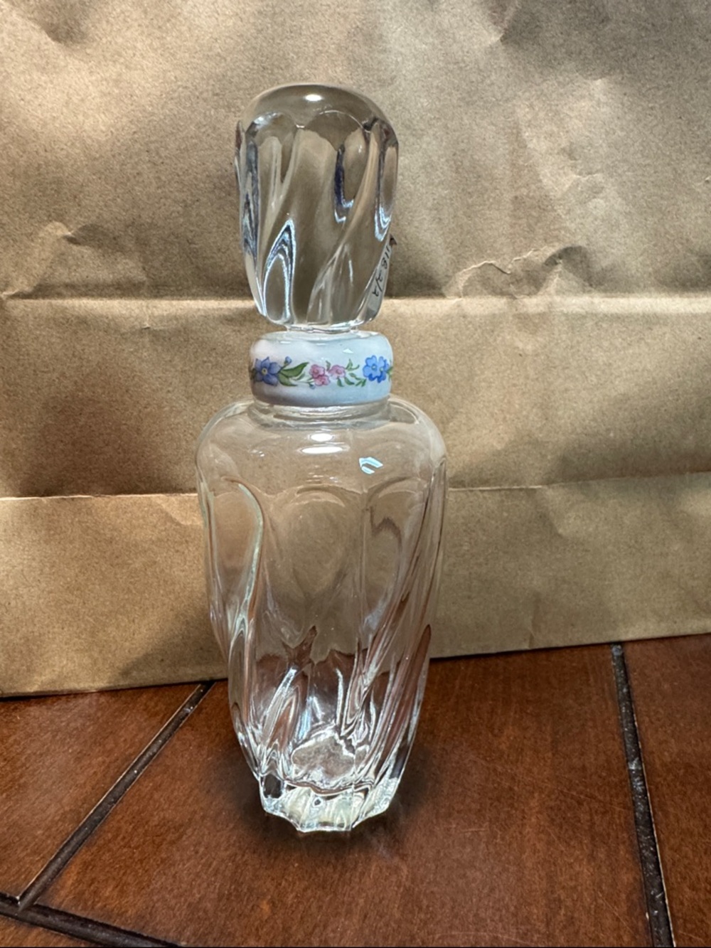 Elizabeth Arden Light Green-Tinted Glass Perfume Bottle with Decorative Stopper